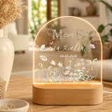 Personalisiertes Hochzeit Nachtlicht mit Wildblumen Monogramm – LED Acryl Lampe für Paare